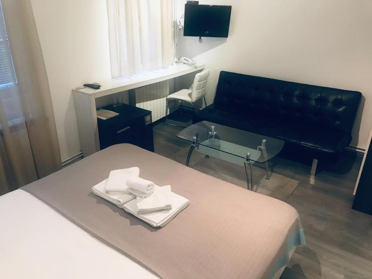 Garni Hotel King Kragujevac Exterior photo